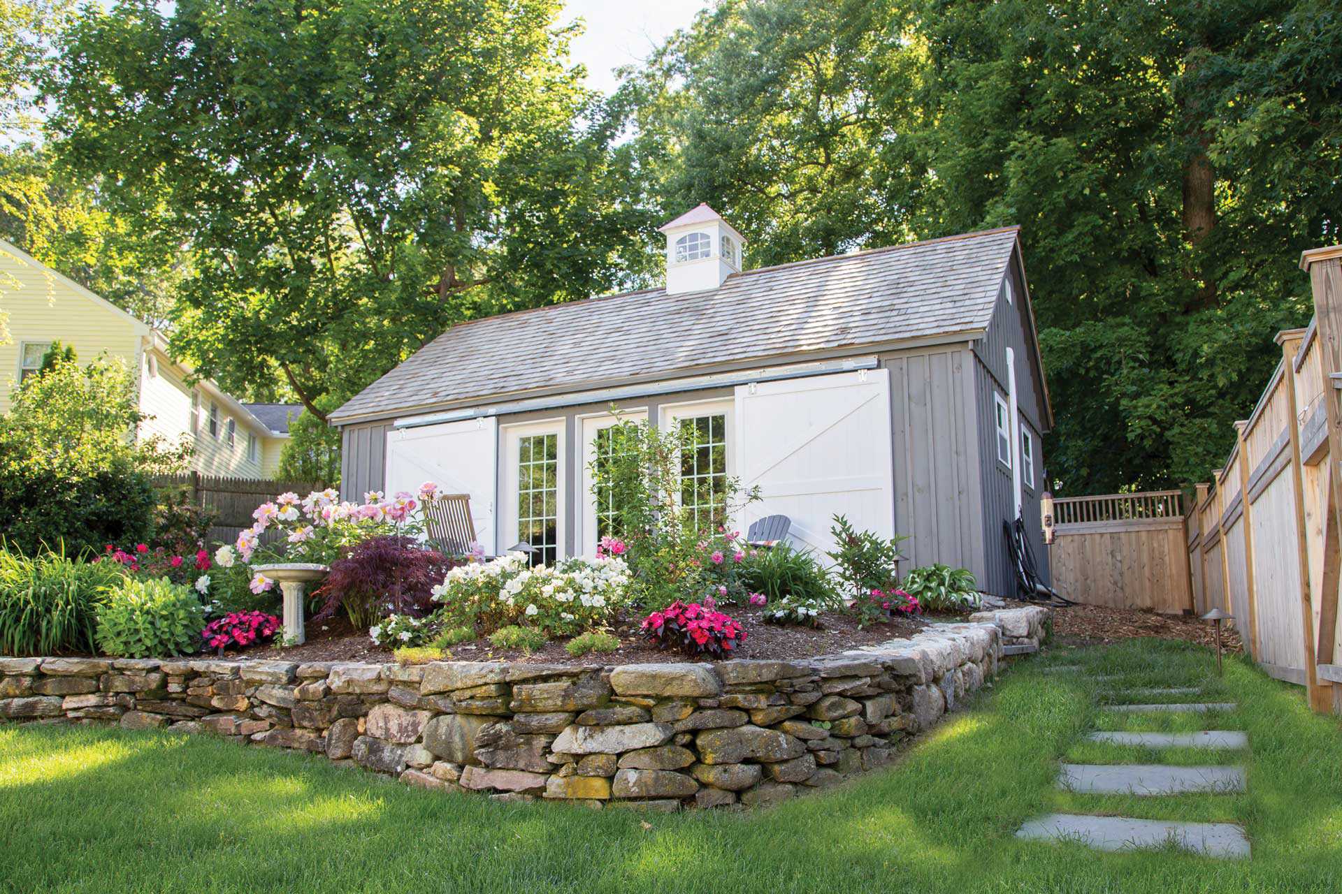 5 Must-Have Custom Shed Features in 2021